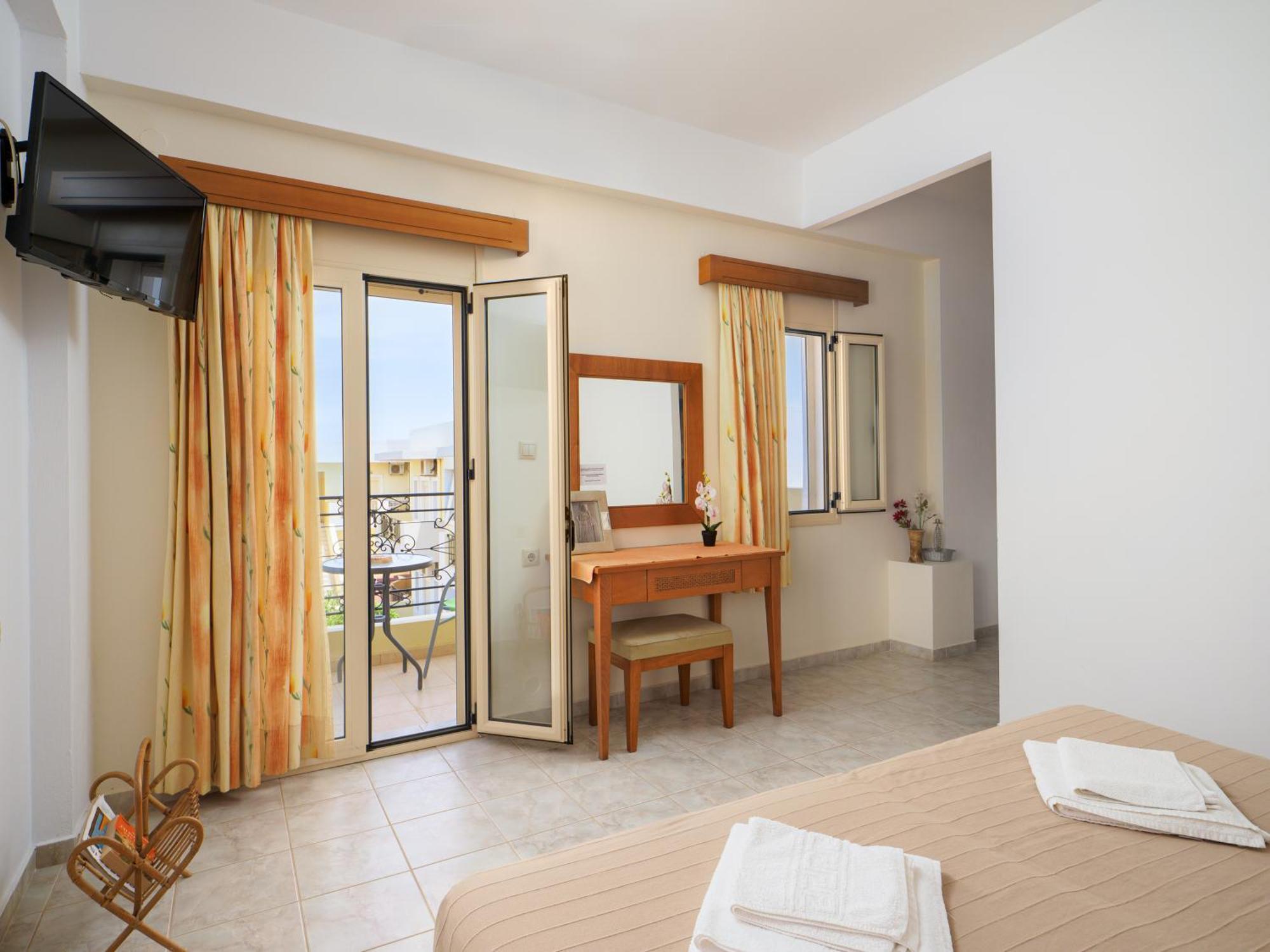 Fotis Studios Apartments Gouves Extérieur photo